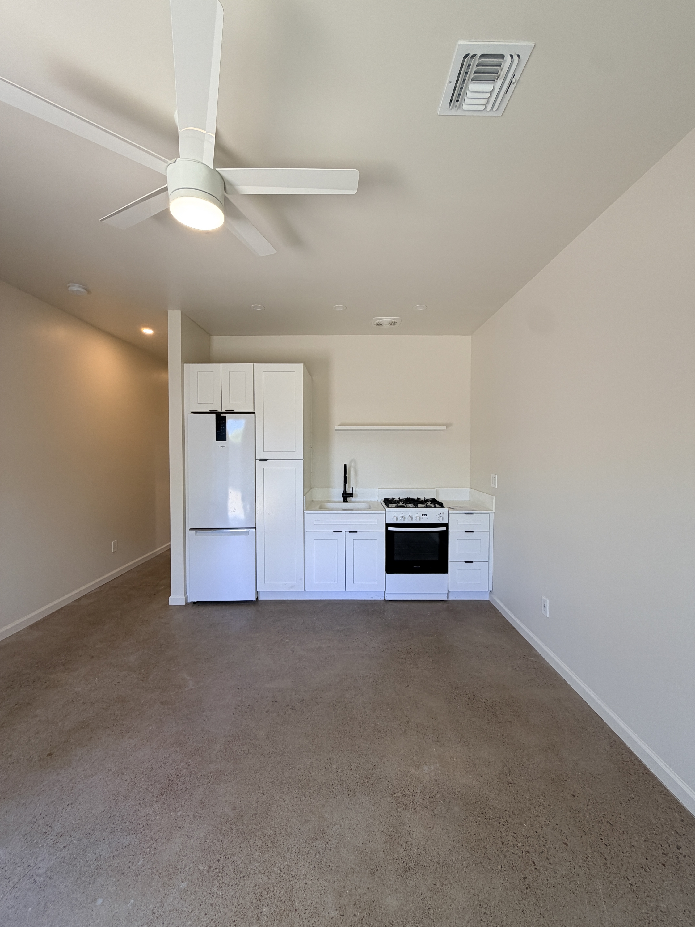 1717 W BERRIDGE LN - Rear