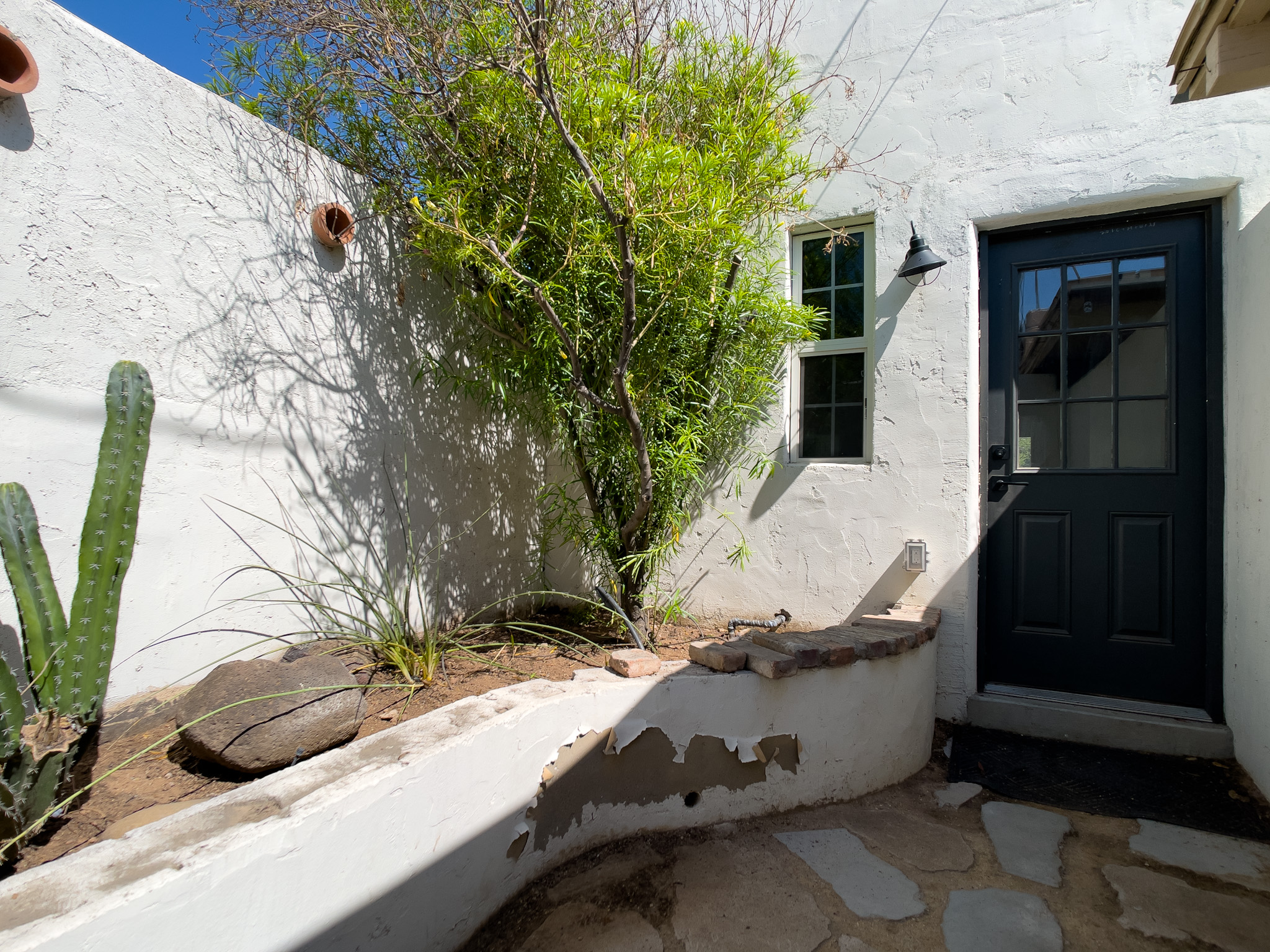 1330 E Coronado Rd - GH