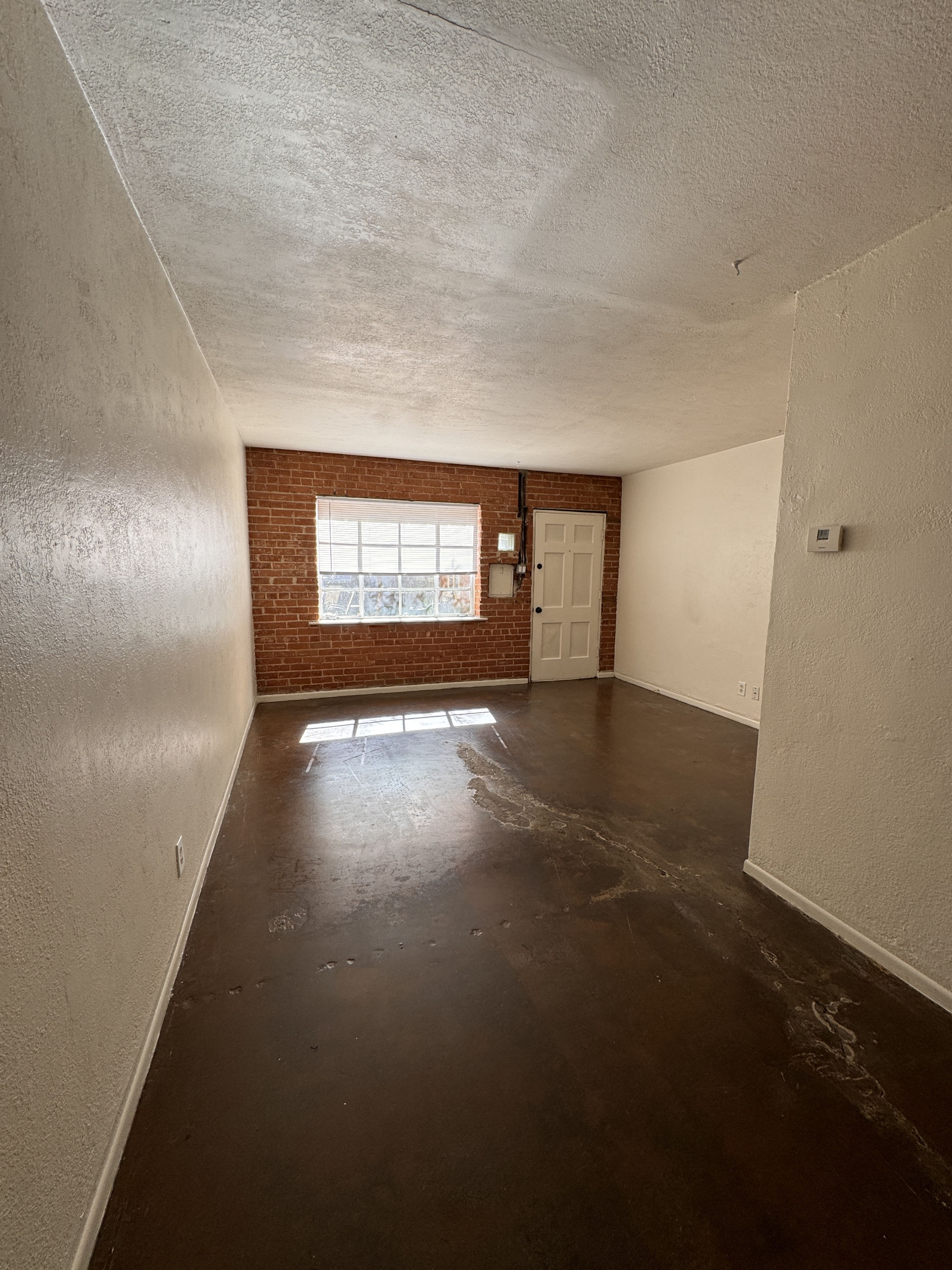 526 W. Roosevelt - 8